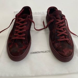 COMMON PROJECTS Red Camo Suede